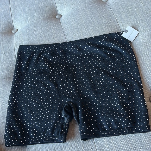 NWT Anthropologie Black Diamond Studded Mini Shorts Size S/M - Picture 8 of 8
